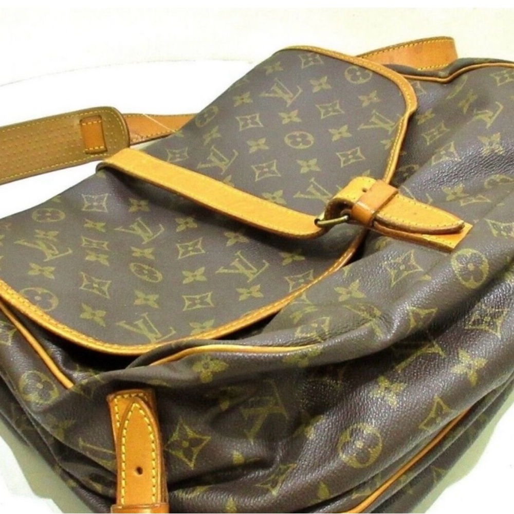 Louis Vuitton Saumer Monogram Tan and Brown Messenger Bag - Picture 11 of 17